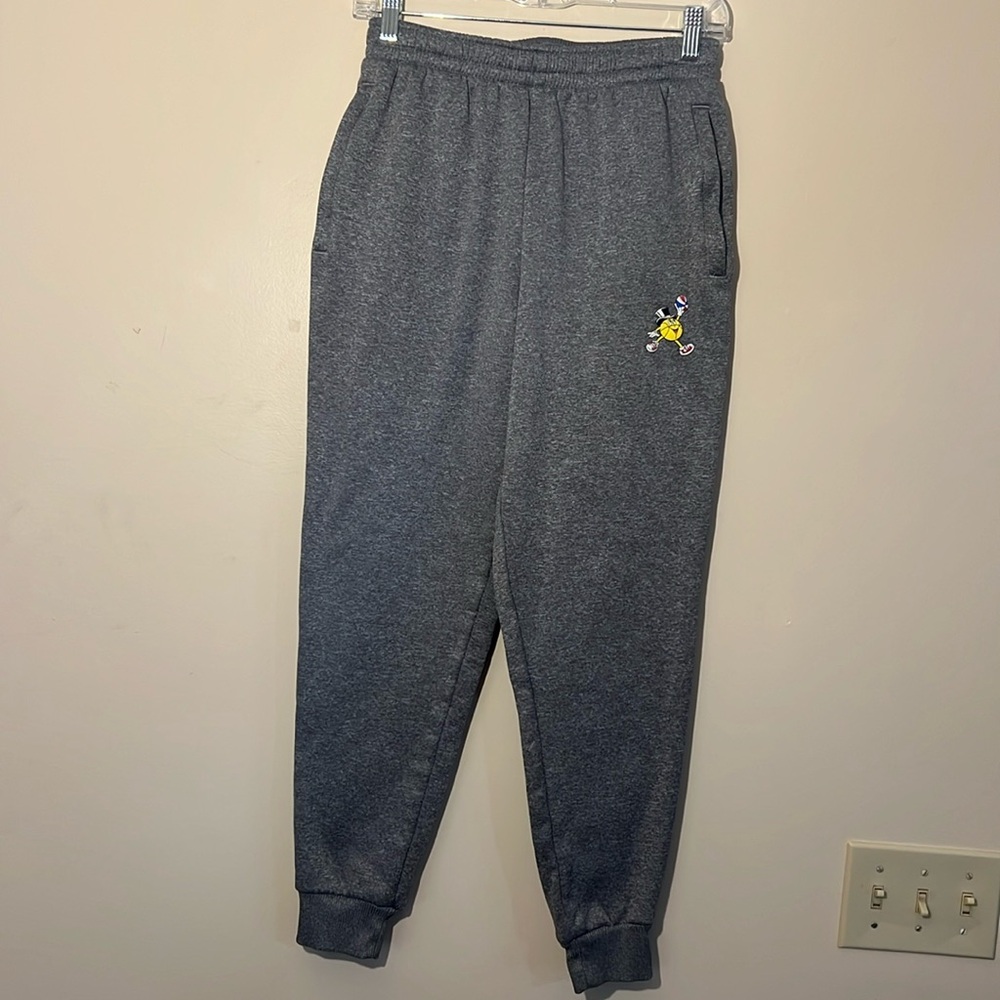 Men’s medium Gus Macker sweatpants/joggers. Minimal wear.